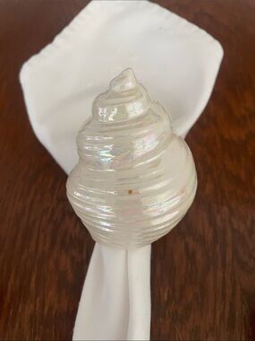 Pearly  White Ceramic Shell napkin holders like new set of 6